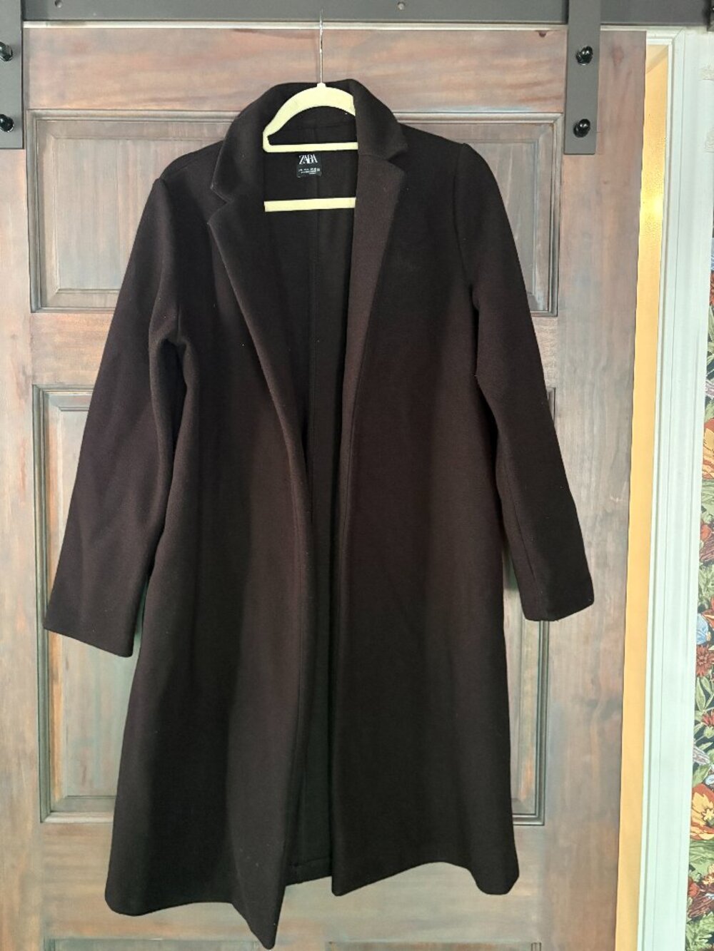 Zara Size Large winter coat- black